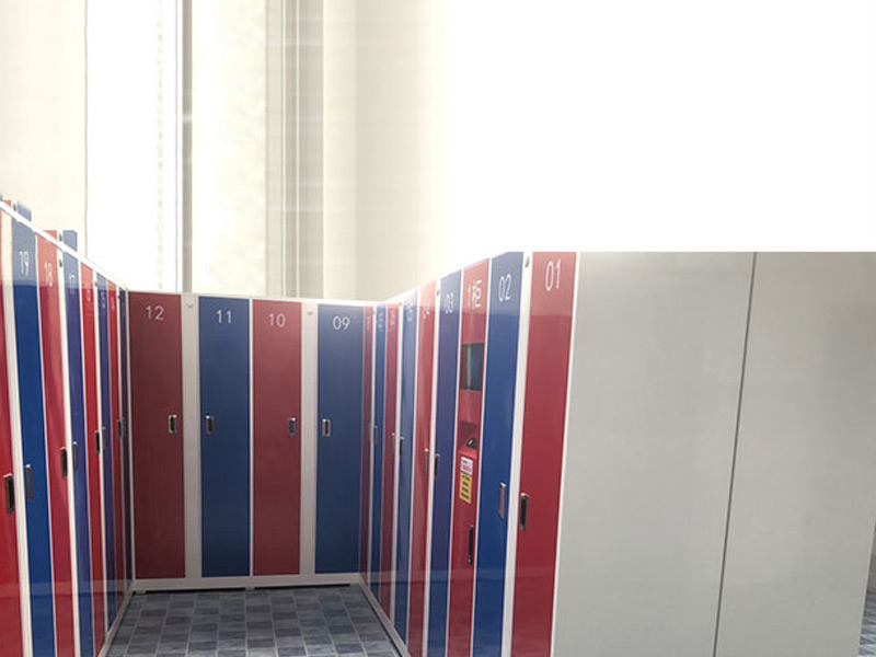 某學(xué)校浴室智能更衣柜